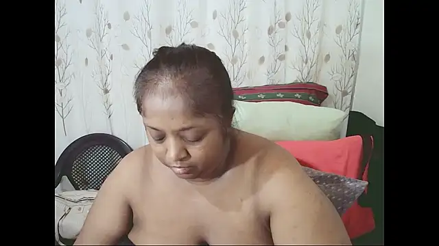 IndiantashaのライブXXXチャット