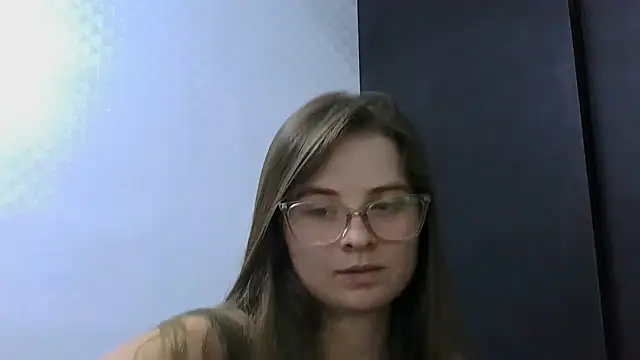 Chat +18 de HellenMiyer1111 ao vivo