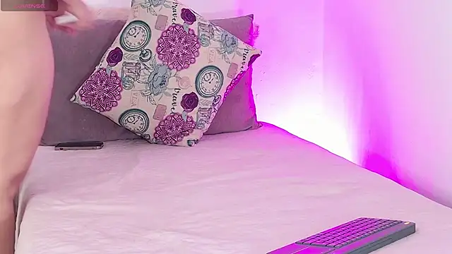 caro_hill élő XXX-chatje