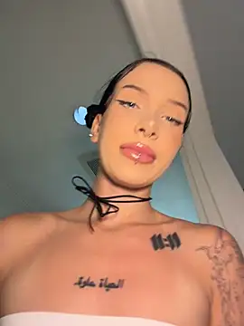XEye_Candy Chat XXX live