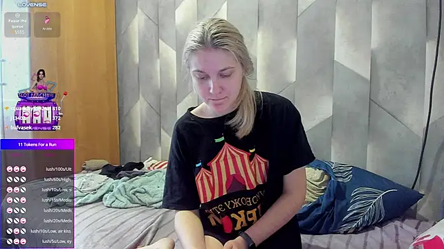 Tiny_Kiss Live XXX-Chat