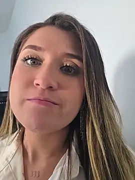 IsabelleMilan Chat XXX in diretta