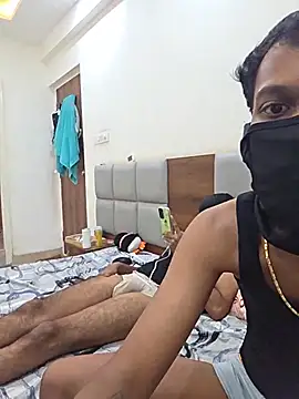 Hugetoolnick Live XXX Chat