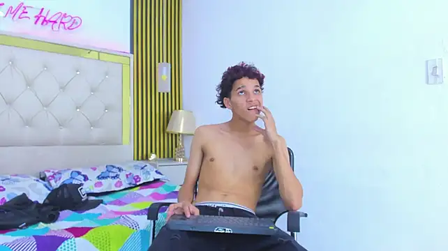 JustinSecret live XXX chat