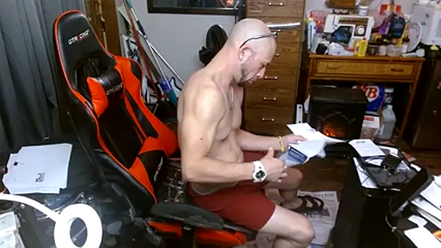 Chat +18 de tongueispowerr6d9 ao vivo