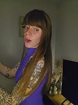 EmilieEdelanaのライブXXXチャット
