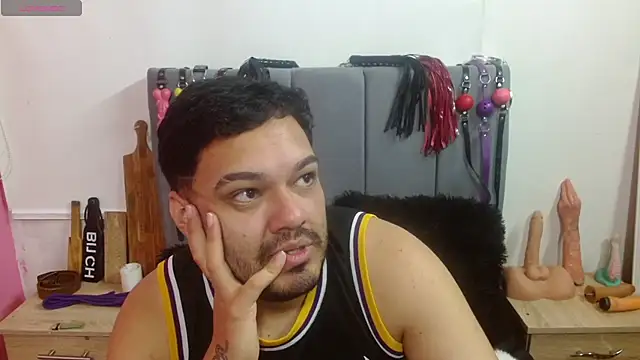 Вебкам-шоу Alejandro_bdsm