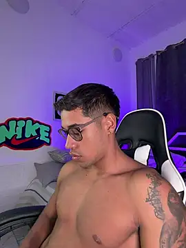 Chat XXX en directo de Jackson_stone