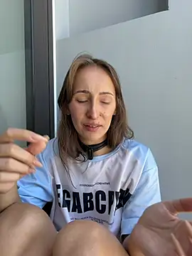 XXX chat uživo modela FlexibleDoll_