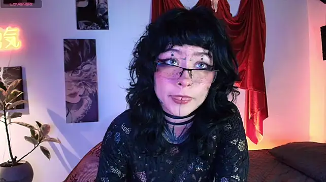 AryRousse Adlı Modelin Canlı XXX Sohbeti