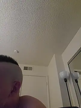 צ'אט XXX בשידור חי של myth5hk