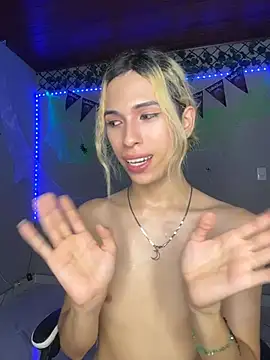 LarryCraftn Live XXX chat