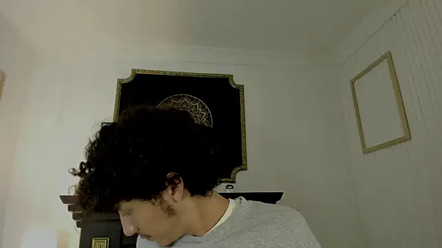 santi_twink's Live XXX Chat