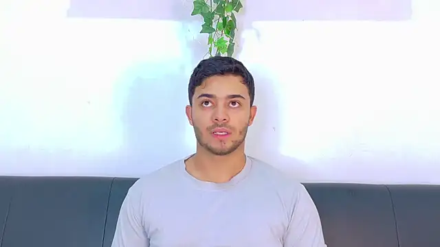 TylerWest_ Adlı Modelin Canlı XXX Sohbeti
