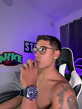 Chatroom XXX en direct de Jackson_stone