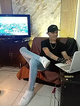HannibalLester XXX чат на живо
