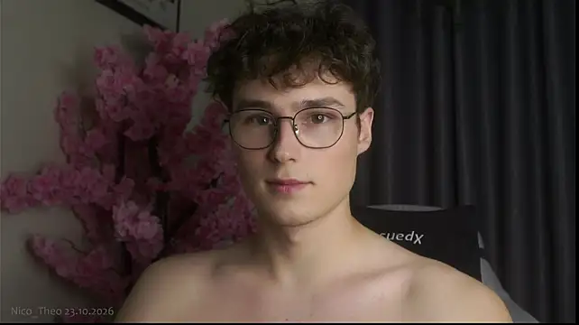 Nico_Theo Live XXX Chat