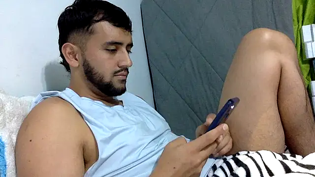 Chat +18 de derek_smiith ao vivo