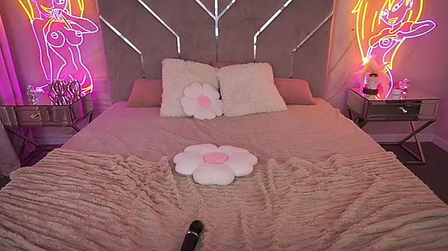 Chat +18 de JuicyRina ao vivo