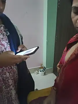 hottysimi লাইভ XXX চ্যাট