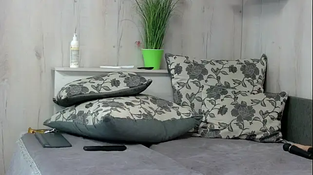 Chatroom XXX en direct de IreneShine_