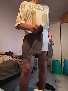 PierPesaroX Chat XXX live
