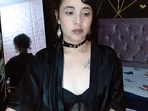 Rooxie98's Live XXX Chat