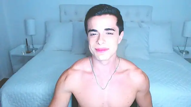 צ'אט XXX בשידור חי של mr_hunterx