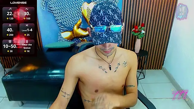 DarkHuntter Live XXX Chat