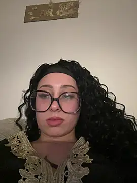Chat +18 de queenlo_xxx ao vivo