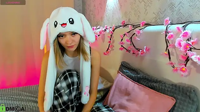Lo1Ly_Pol1ypop's Live XXX Chat