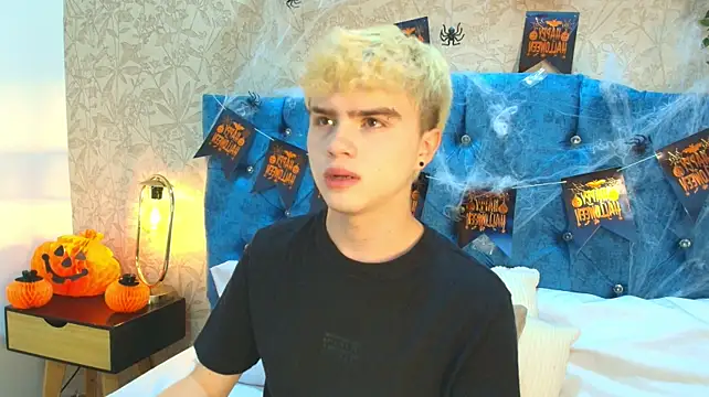 Ian_Stone élő XXX-chatje