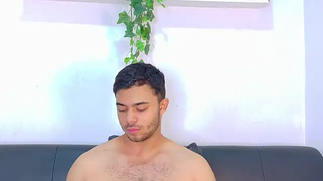 Chat XXX ao vivo de TylerWest_