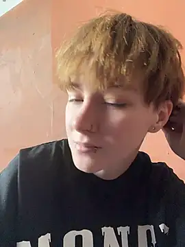 צ'אט XXX בשידור חי של IceMur