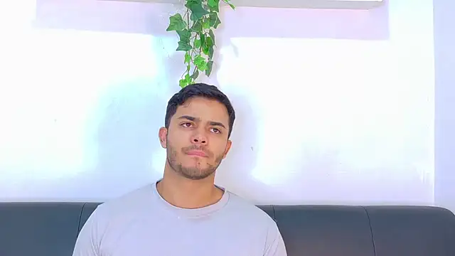 Chat +18 de TylerWest_ ao vivo