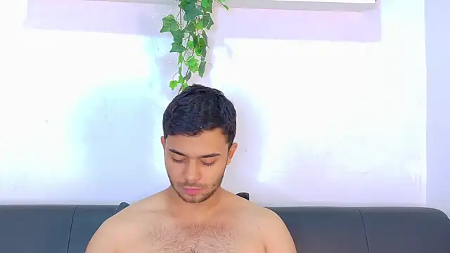 TylerWest_ live XXX chat