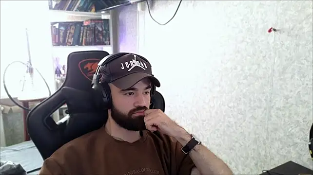 XXX chat uživo modela _Serious_Man