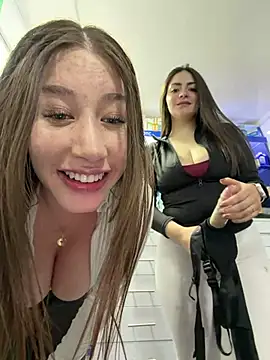 roouse live XXX chat