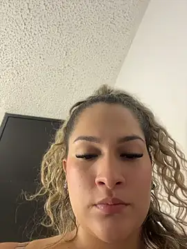 Chat +18 de Sara_smiiith211 ao vivo