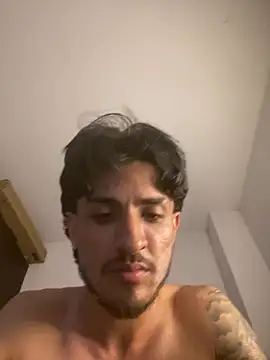 Kriss_Edwards Adlı Modelin Canlı XXX Sohbeti