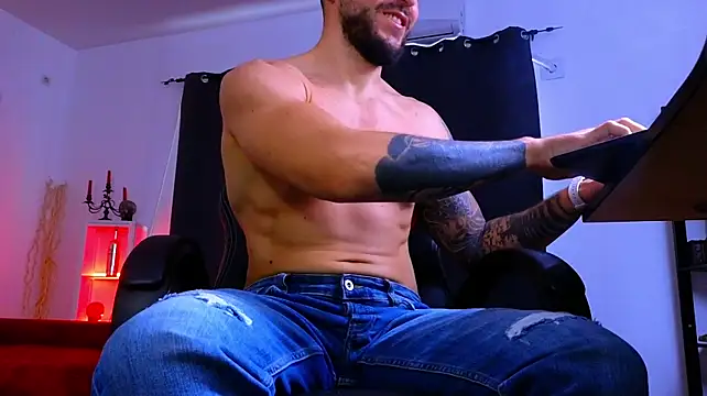 MightyAaron66 Chat XXX in diretta