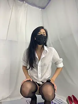 Czat XXX na żywo – Nini_11
