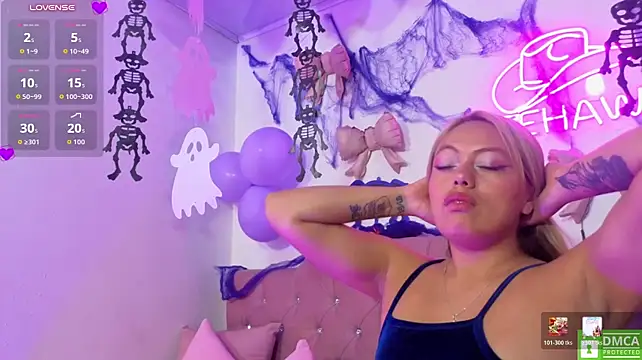 LAINEY_TAY's Live XXX Chat