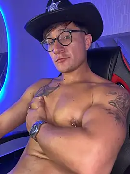 Онлайн чат XXX Hassbyd