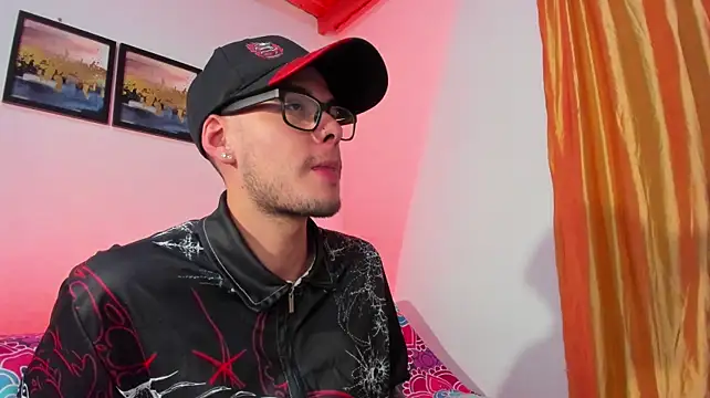 Vlad__night élő XXX-chatje