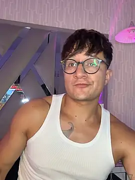 Hassbyd 라이브 XXX   채팅