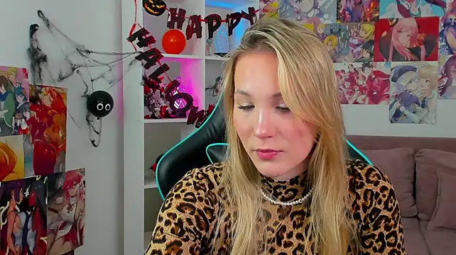 ElaraVoltage Live XXX-Chat