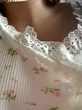 NikaMur 即時 XXX 聊天
