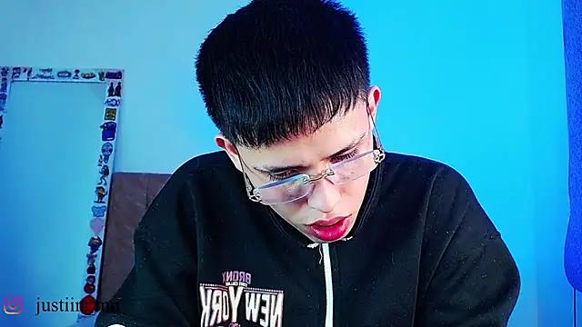 Онлайн чат XXX _justinmoon2