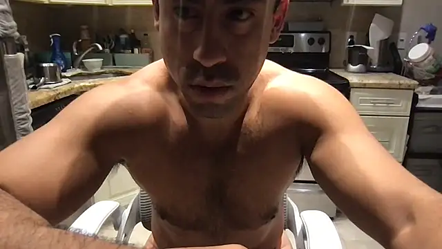 แชท XXX สดของ BigGuyMuscle
